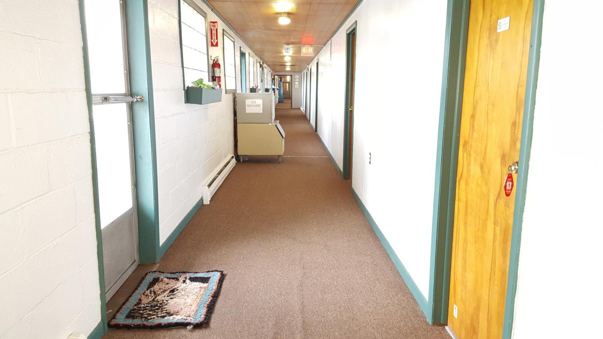Budget Inn Wellsville Exterior photo